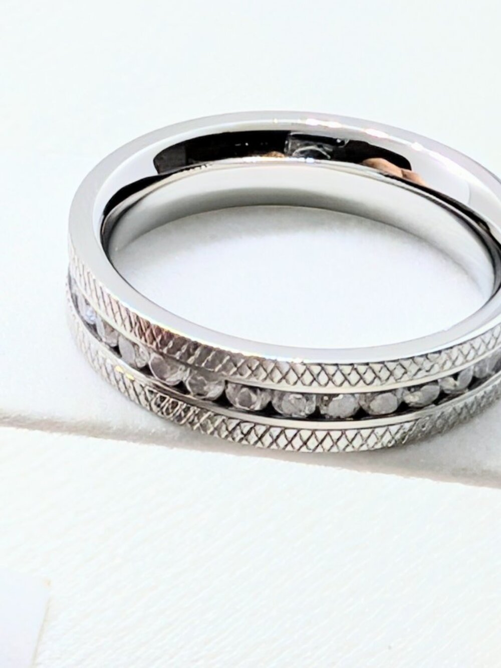 NEW Inox Stainless Steel eternity ring - Picture 8 of 9